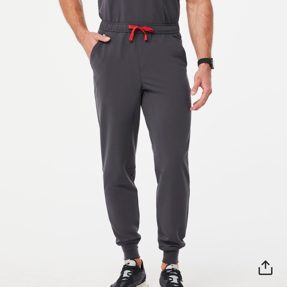 Mens Figs Joggers in charcoal